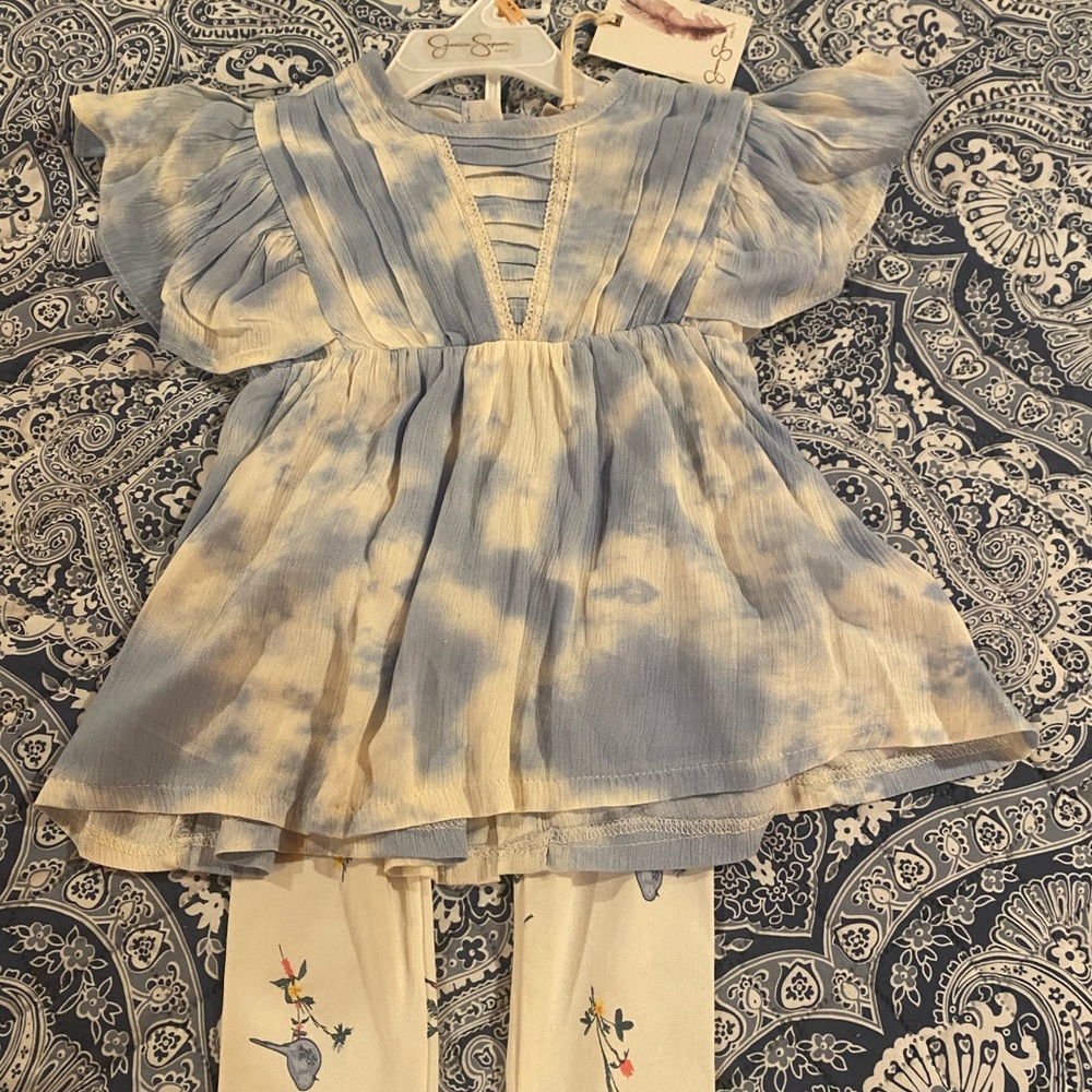 2T Jessica Simpson outfit